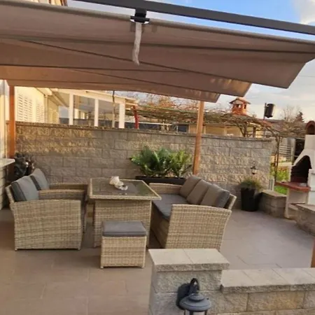 Bella S Apartman *